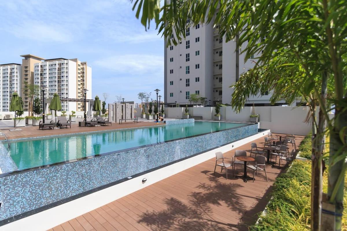 Deluxe And Feel Like A Home 1, 3-6 Pax ,Netflix, Georgetown George Town Exterior foto